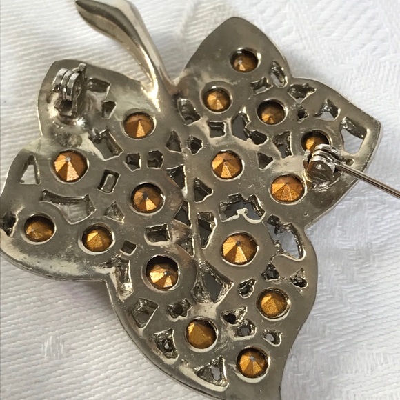 Vintage leaf brooch, glass crystals - Picture 9 of 11